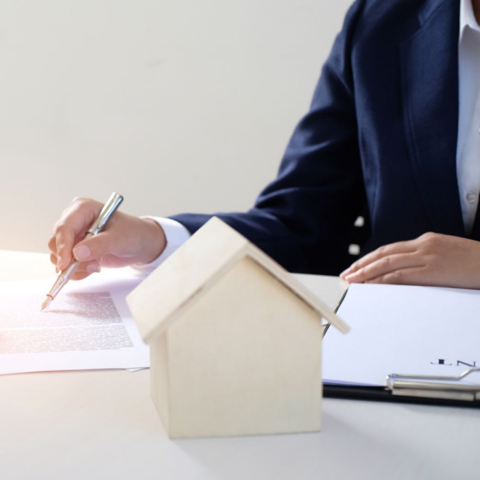 L’agent immobilier peut-il être indemnisé automatiquement en cas d’échec de vente ?